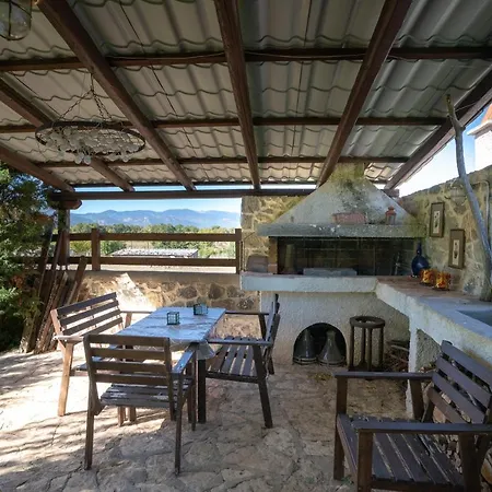 Angel House Greystone Villa Polydrossos
